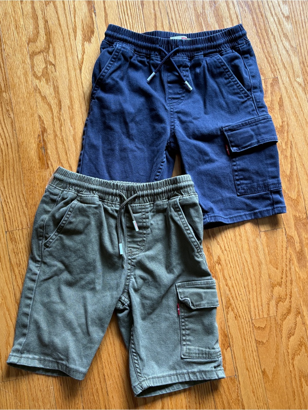 LEVI’S - Size S (6) - Set of 2 Kids Cargo Drawstring Shorts - Navy and Olive